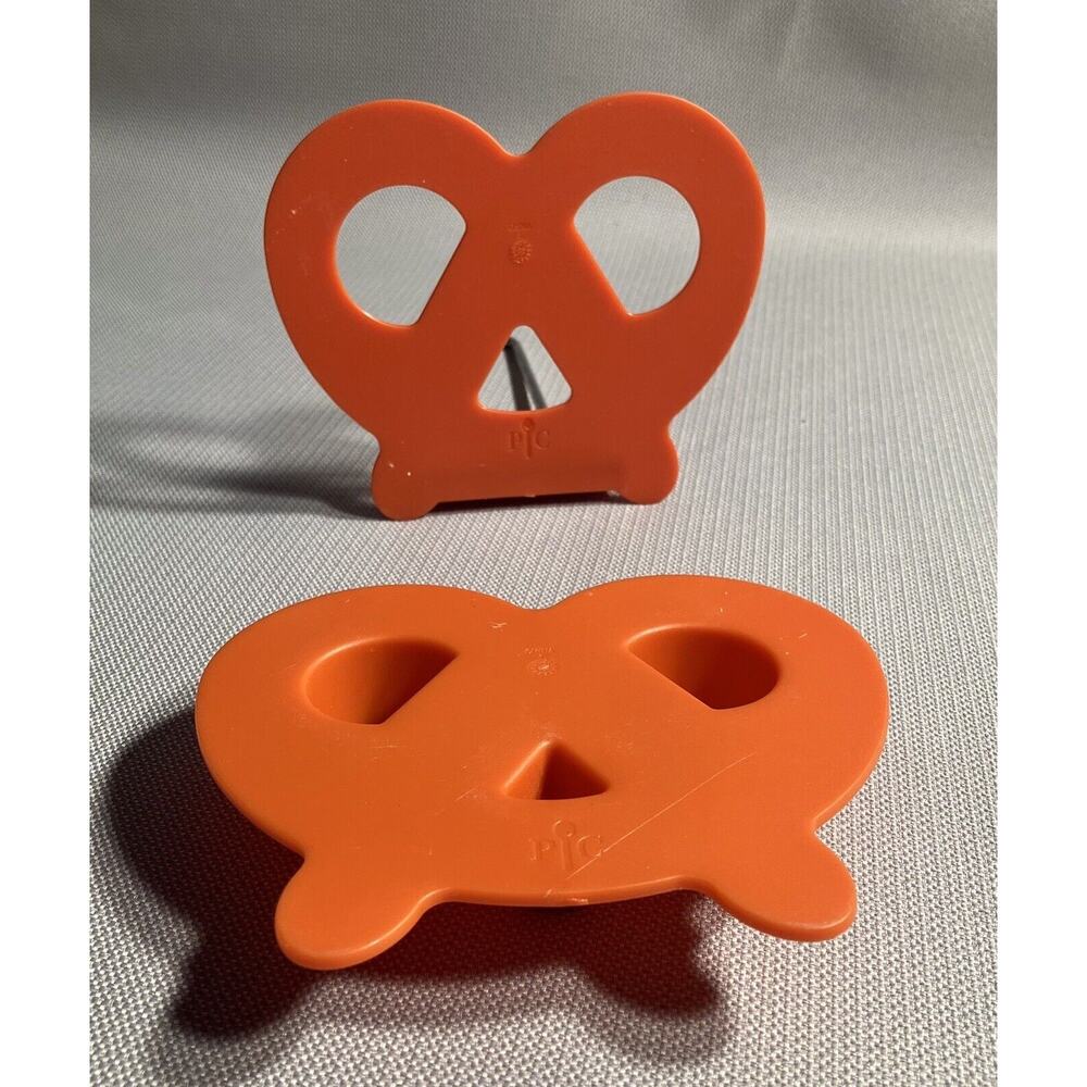 Pampered Chef Soft Pretzel Form ONLY Orange #100076